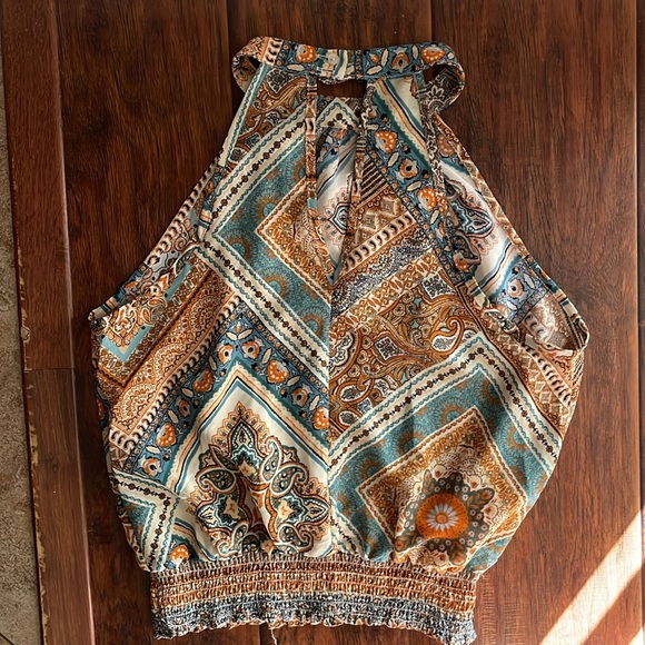 Summer top - Picture 3 of 3